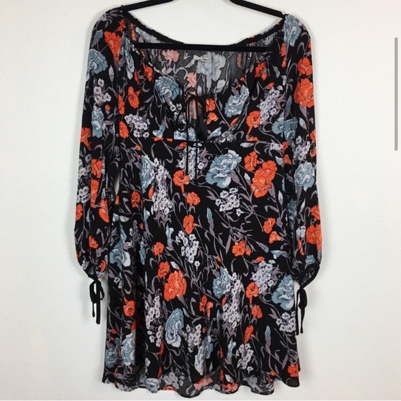 Sold* Ecote floral dress - Picture 2 of 4